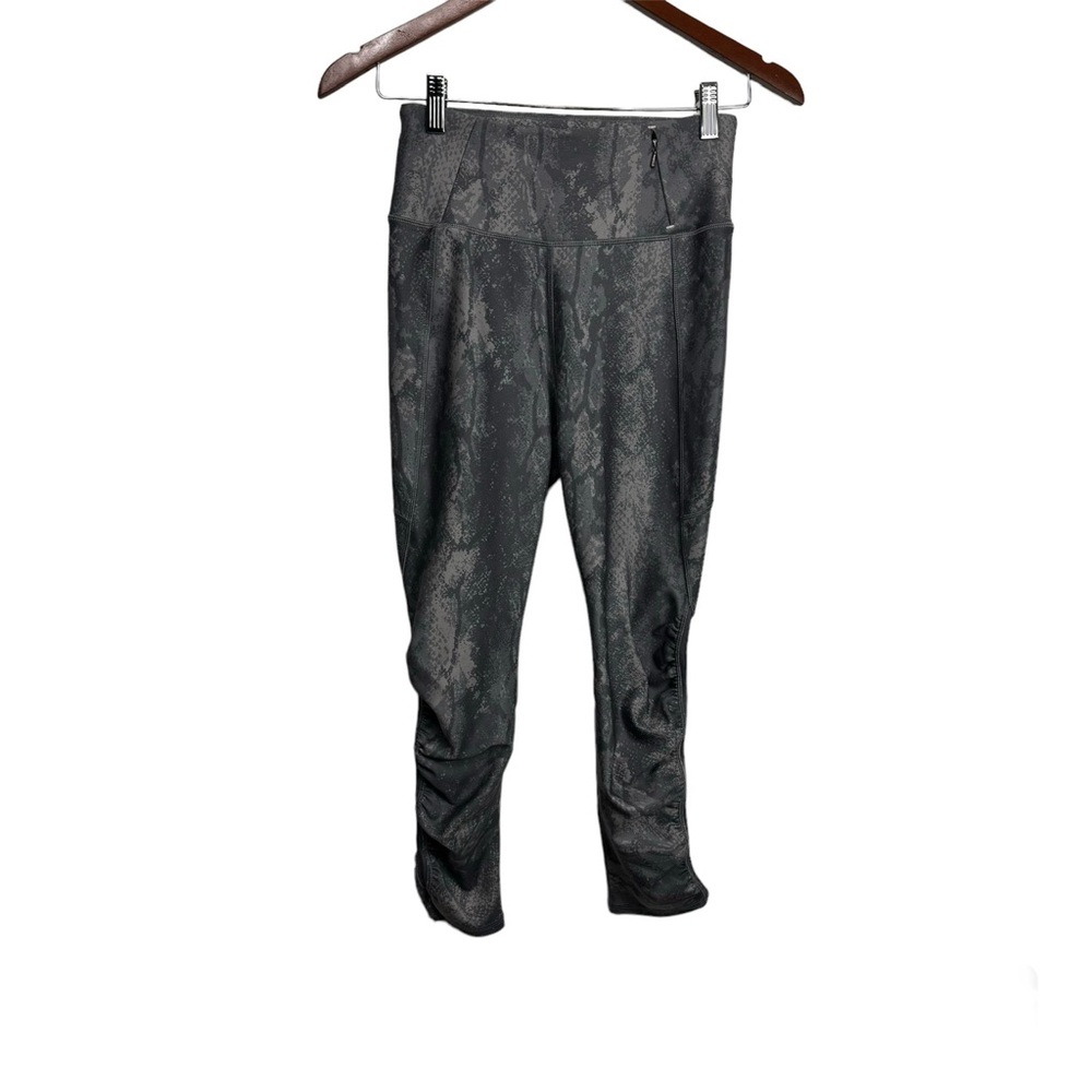 Calia Essential Collection Shark Python High‎ Waist Ruched Capri Legging Womens